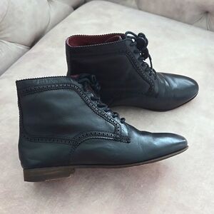 Aerin MAUDE black leather lace-up booties, size 5